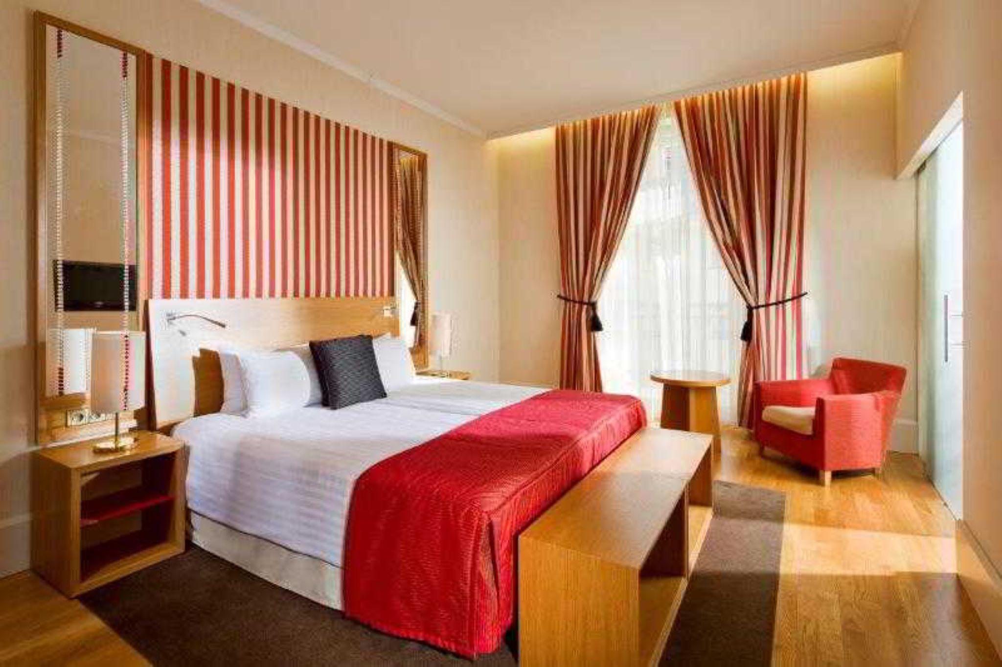 Mamaison Hotel Riverside Прага Экстерьер фото