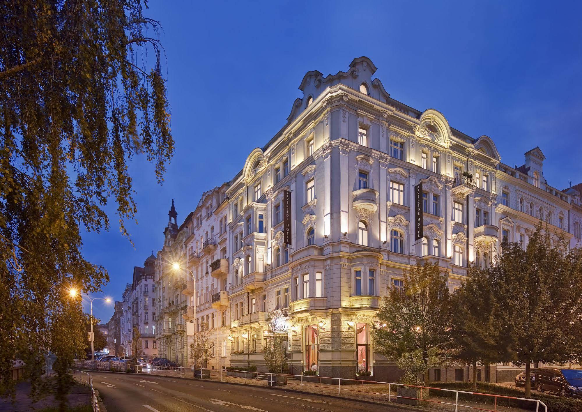 Mamaison Hotel Riverside Прага Экстерьер фото